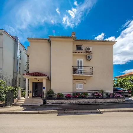 Sax Apartman